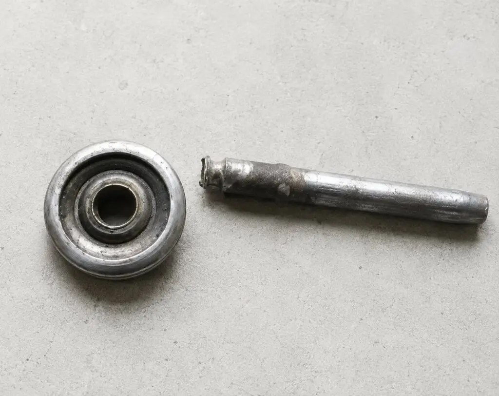 Broken Garage Door Roller